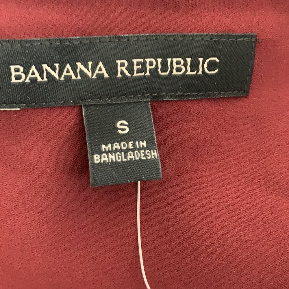 Banana Republic Notch Neck Sleeveless Top - Picture 4 of 7